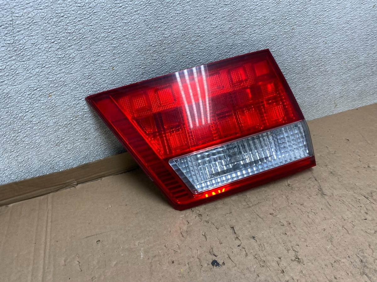 2005 2006 2007 Honda Odyssey Inner Left Driver Lh Tail Light U9595 DW2