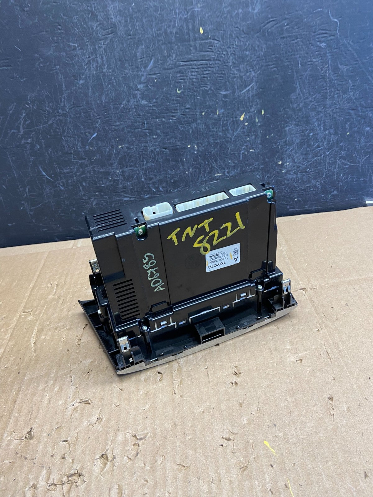 2002 - 2003 Lexus ES300 Center Dash A/C AC Heater Climate Control Unit ad6785 DG6