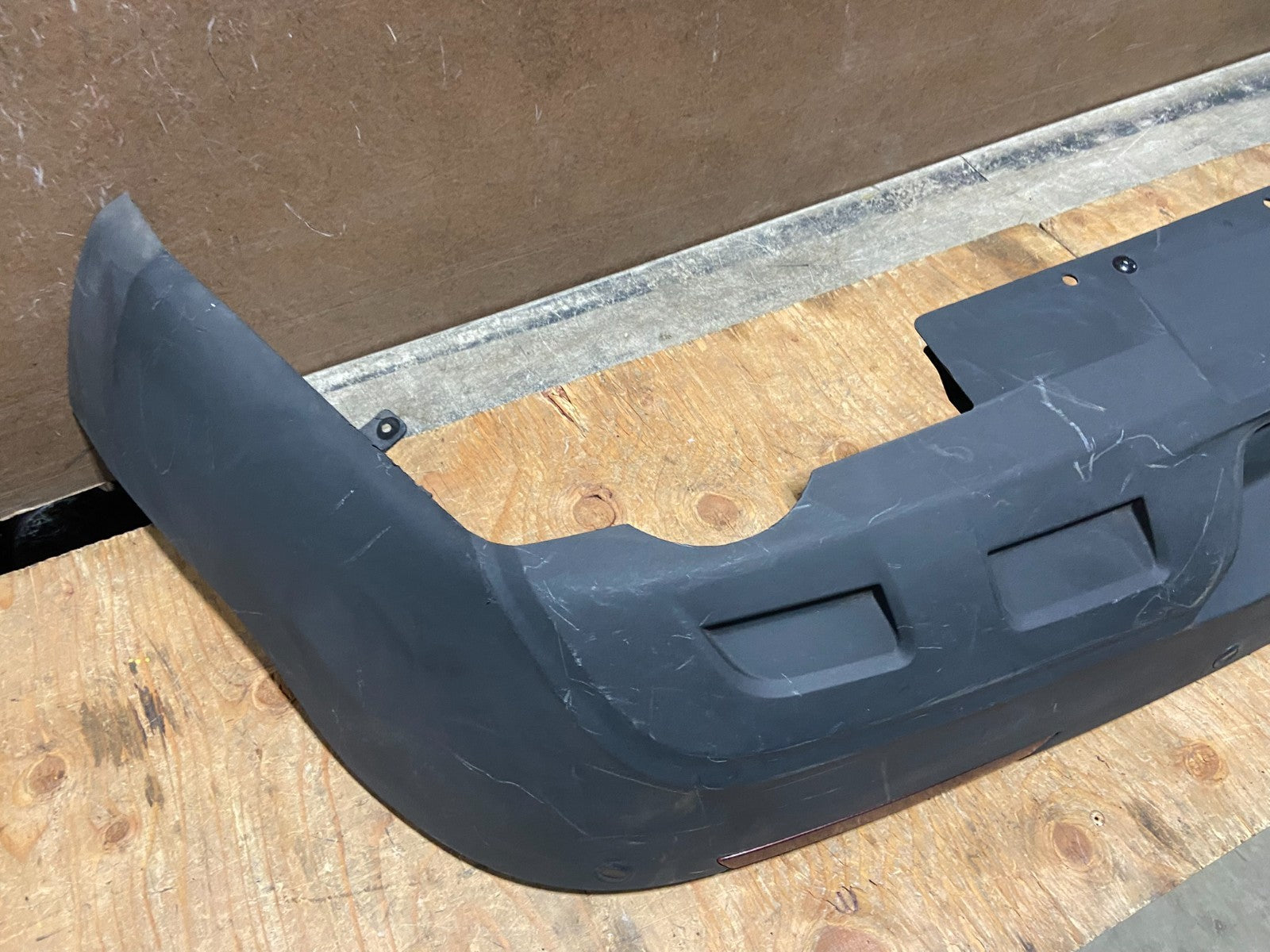 2020 to 2023 Ford Explorer Police Interceptor Rear Upper Bumper Cover X8190 PS9