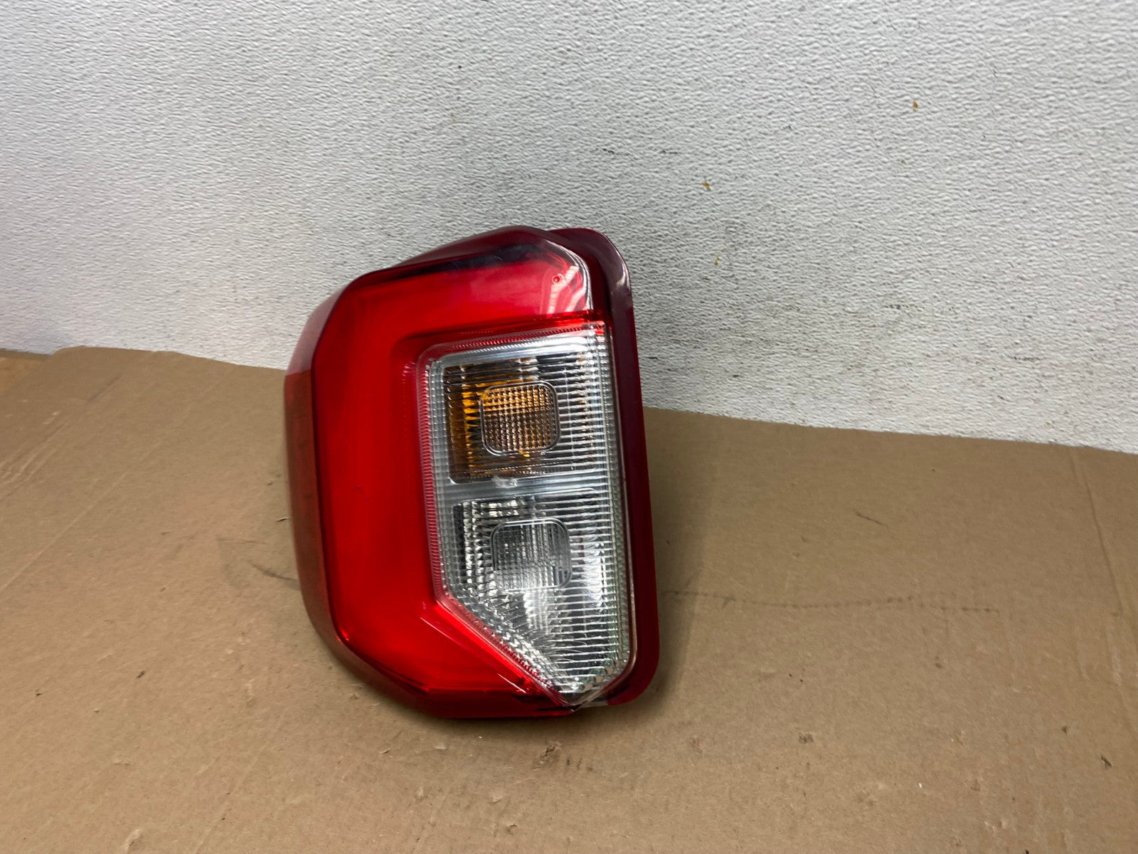 2020 2021 2022 2023 Ford Explorer Left Driver Lh Side Tail light AD6436 LK1