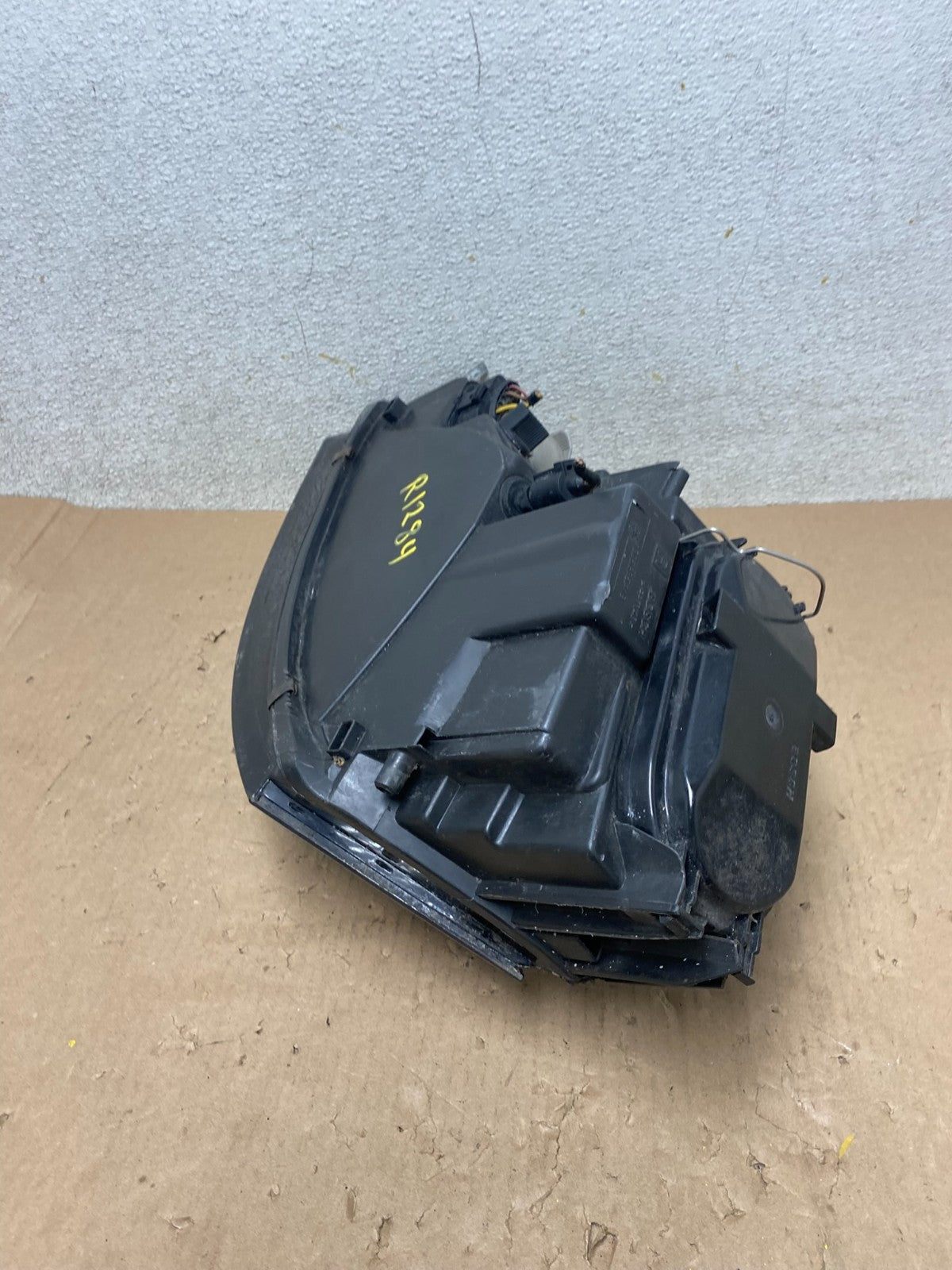 2000 to 2006 Audi TT Right Passenger RH Side Halogen Headlight Oem R1284 DW8