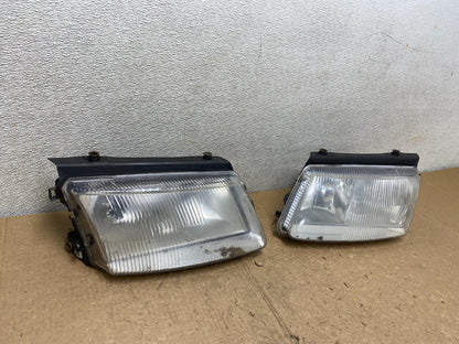 1998 to 2001 Volkswagen Passat Left+Right Side Headlights OEM V3220 DW2