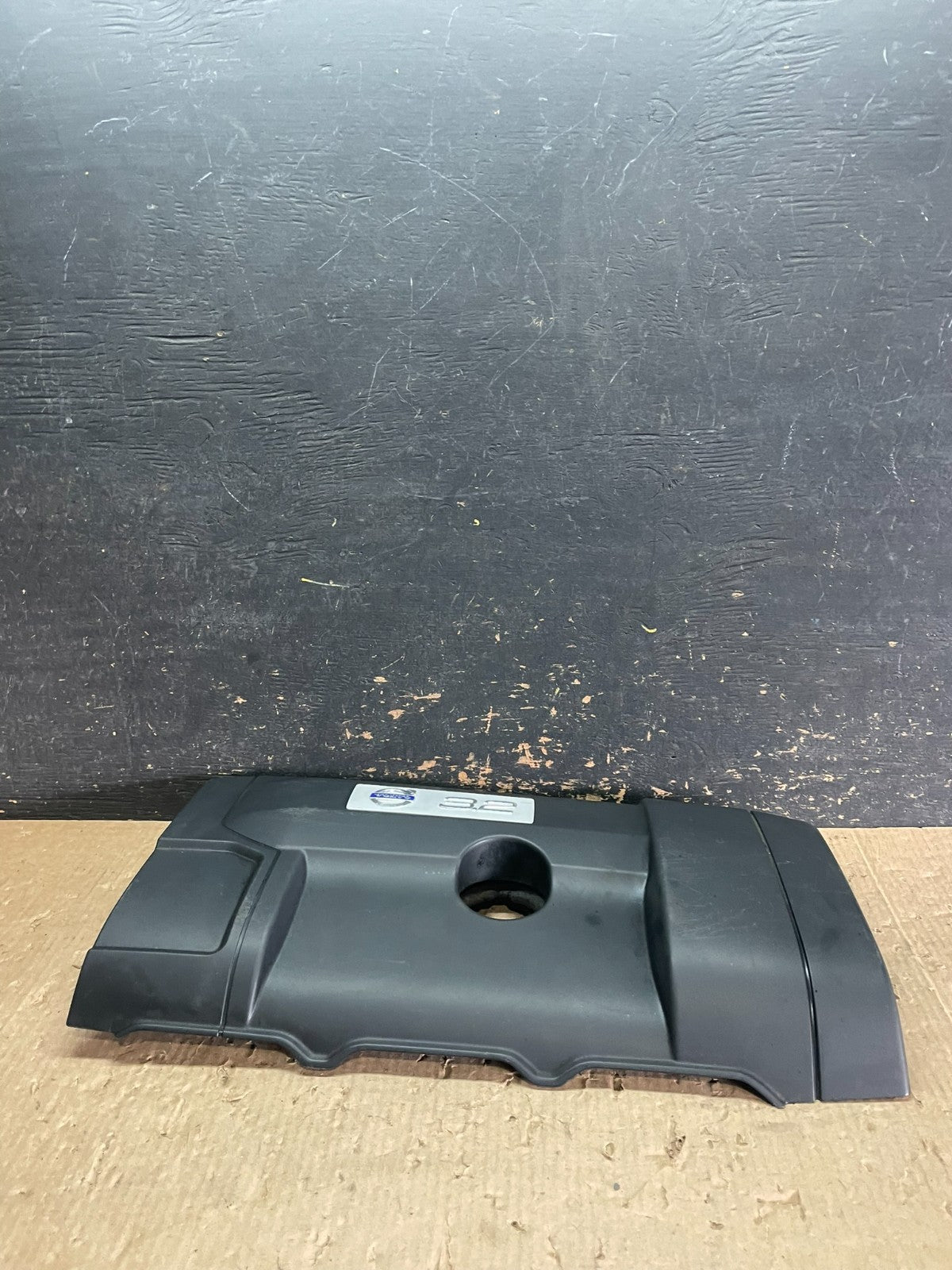 2007 to 2014 Volvo XC90 OEM 3.2L Upper Top Engine Motor Dust Cover Oem Z3379 DG3