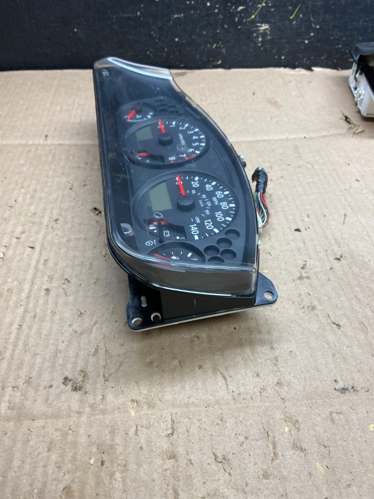 2005 Nissan Xterra Frontier Speedometer Cluster Gauge OEM y5271 DG3