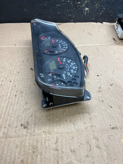 2005 Nissan Xterra Frontier Speedometer Cluster Gauge OEM y5271 DG3