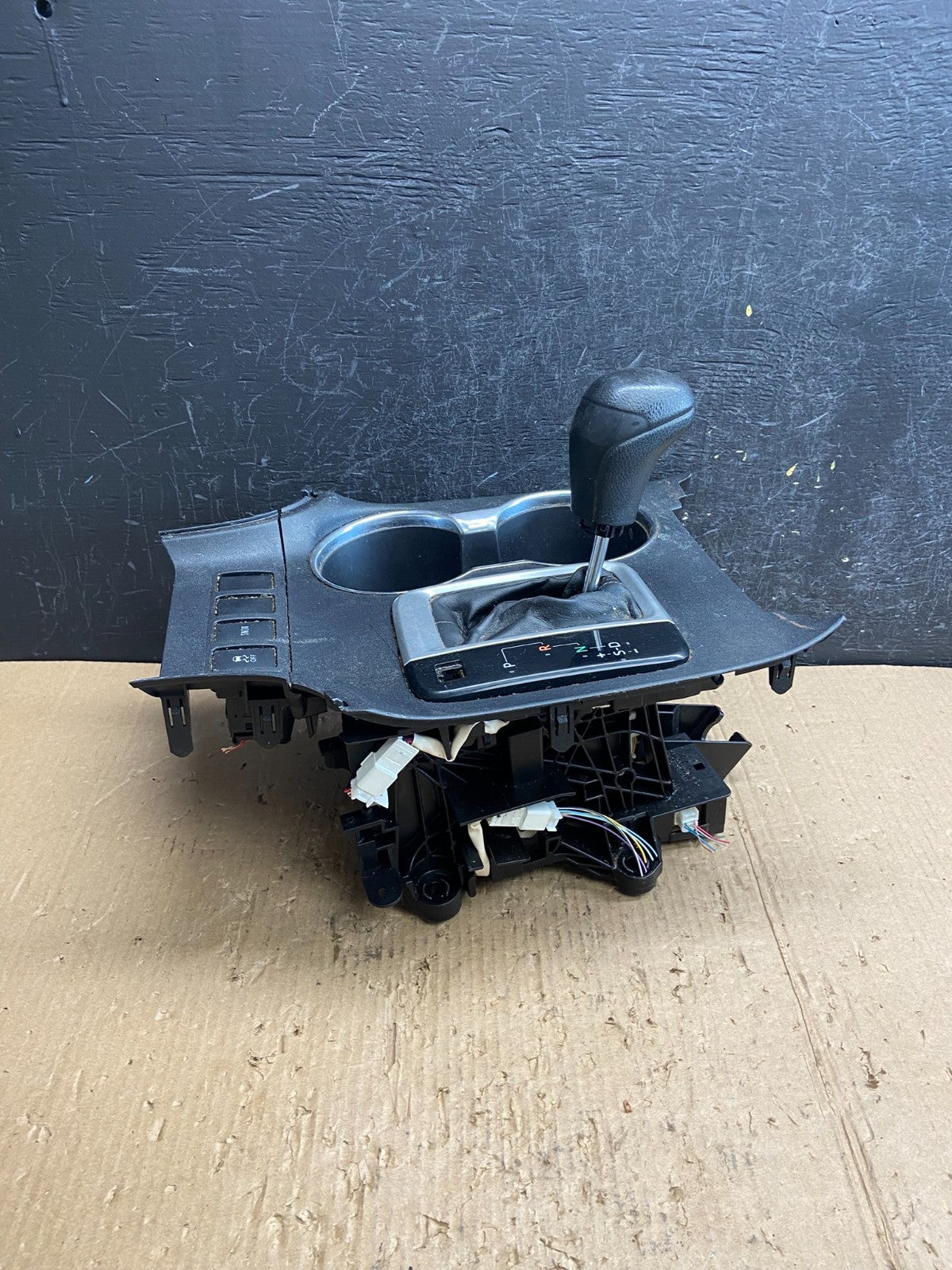 2014 to 2019 Toyota Highlander Front Center Shifter Bezel Cup Holder AF1463 DG1