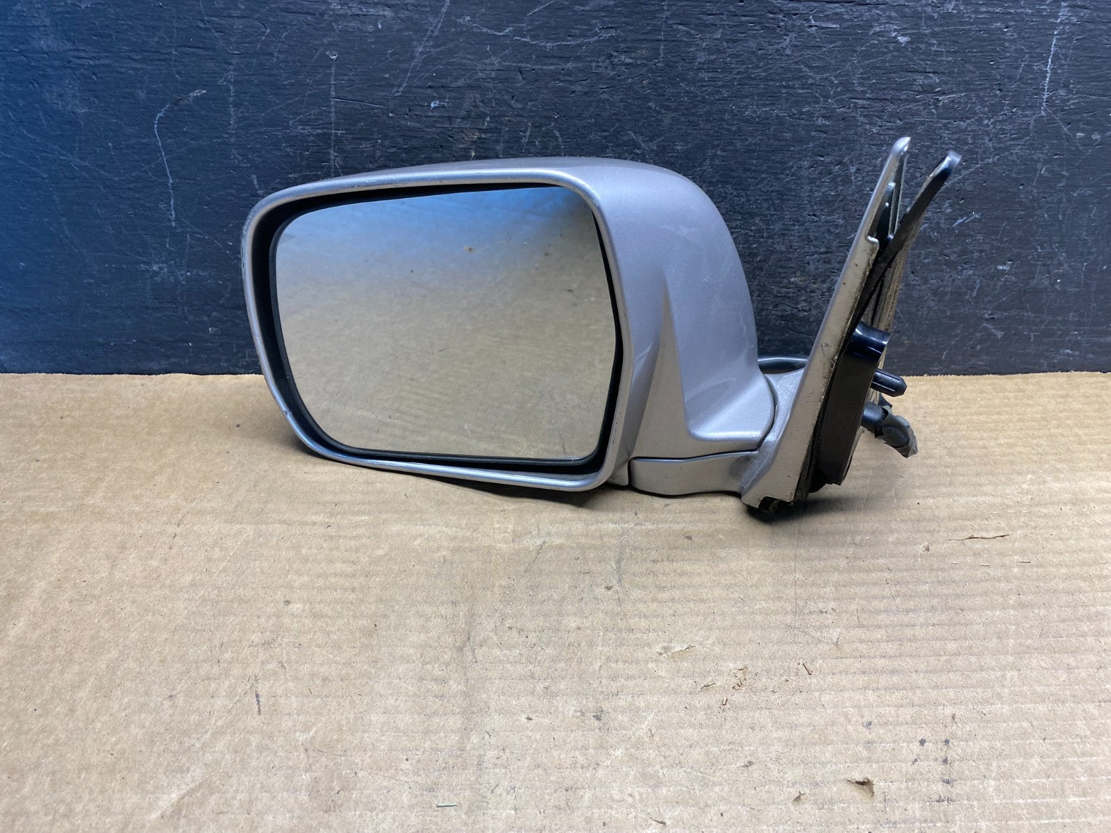 2001-2007 Toyota Highlander Left Driver LH Side View Door Mirror AD9764 DW2