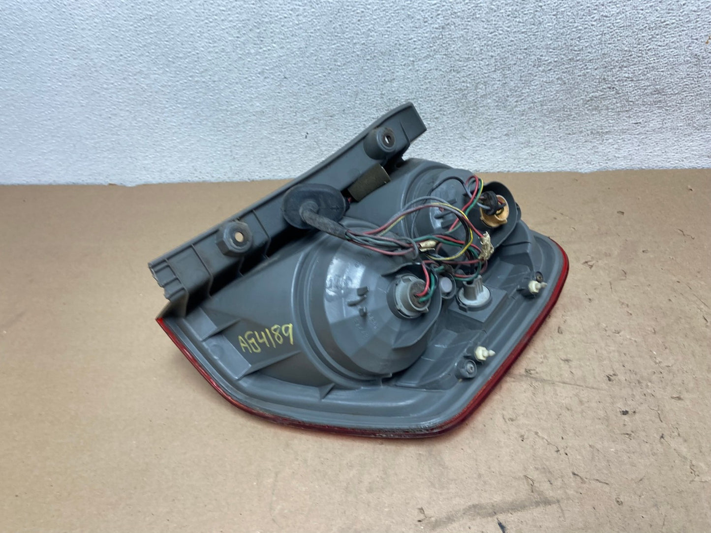2003 2004 2005 Honda Pilot Left Driver LH Side Tail Light AG4189 LK5