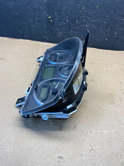 2008 Land Rover LR2 Speedometer Cluster Gauge Oem r2499 DG3