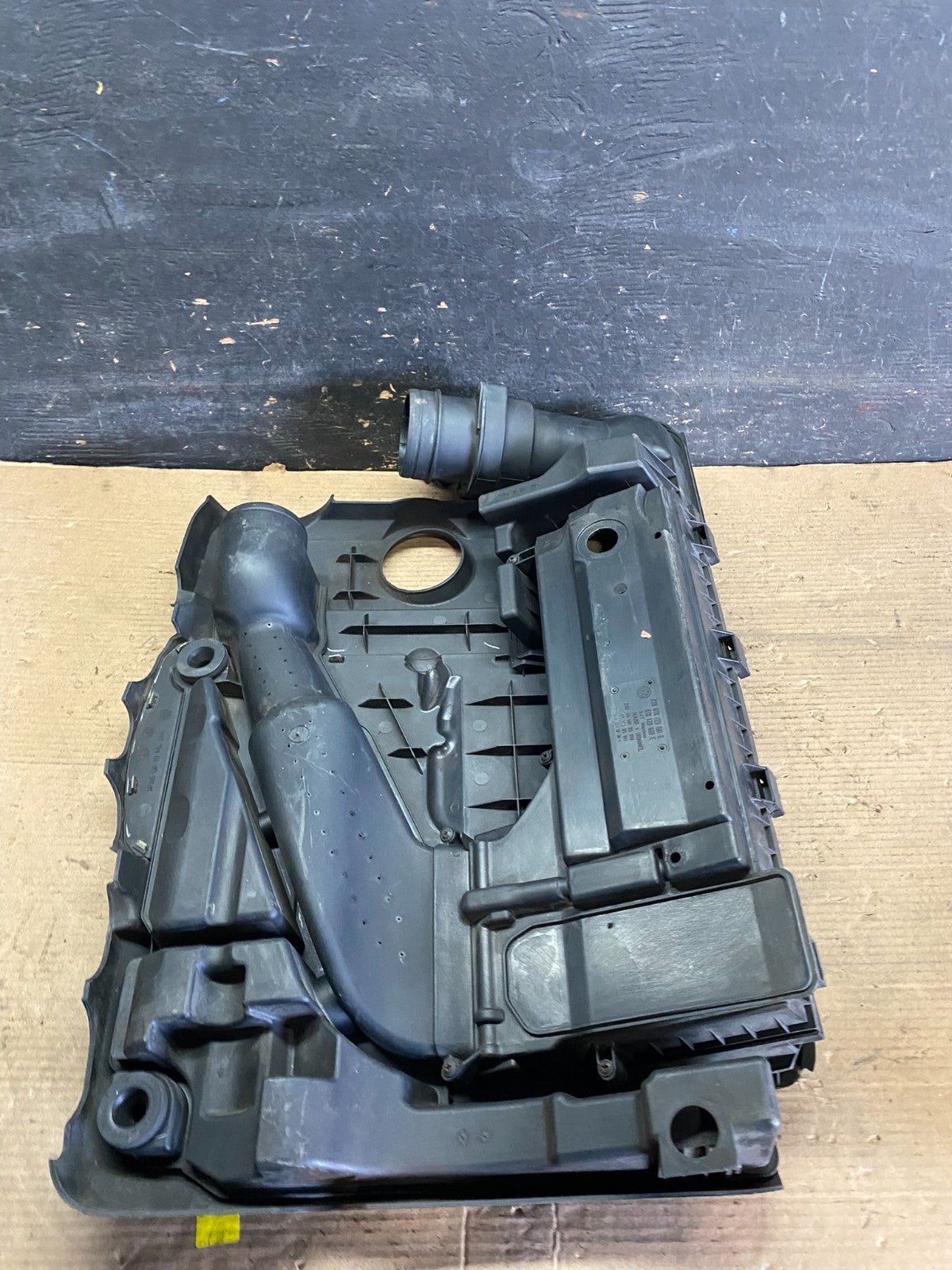 2005 to 2008 Volkswagen Jetta 2.5L Passat Jetta Engine Cover 07k129601 R5110 DG7