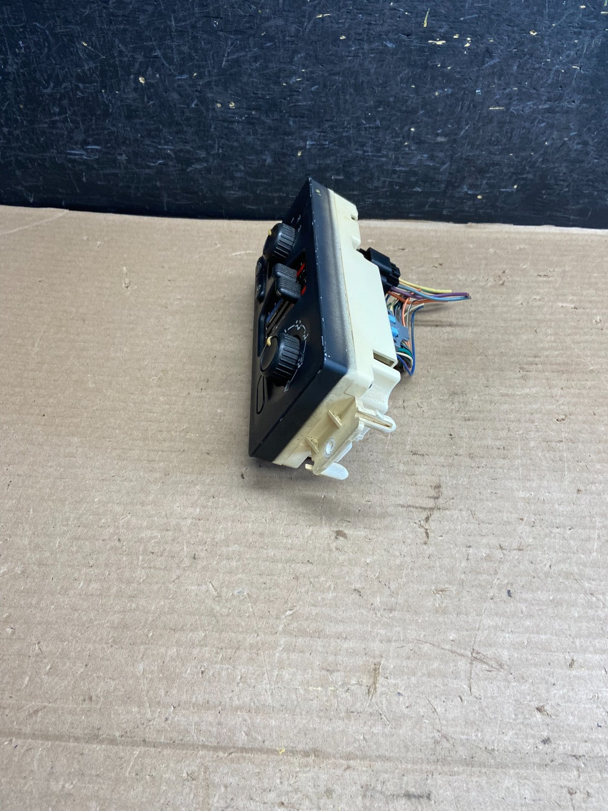 2003 to 2006 Chevrolet Silverado HVAC Heater Climate Control Module AH3532 DG2