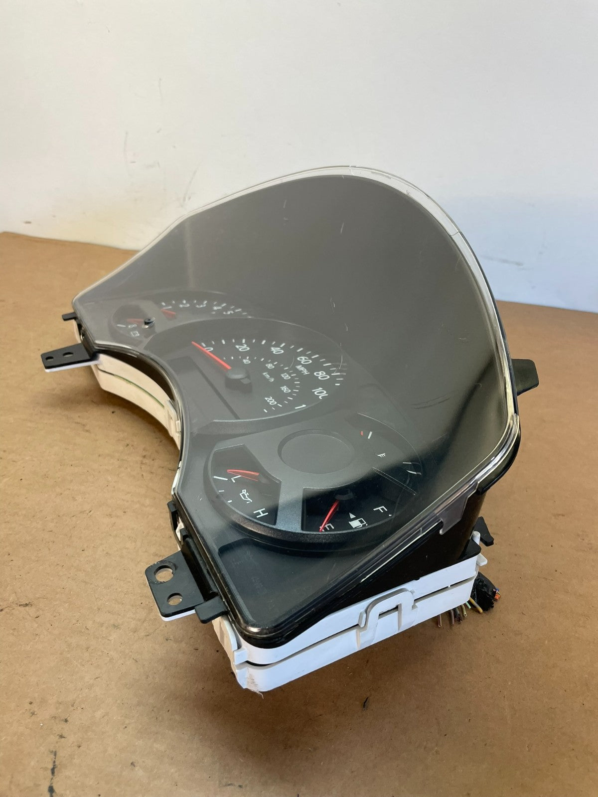 2004 2005 Nissan Armada Speedometer Cluster Gauge AG0705 DW2