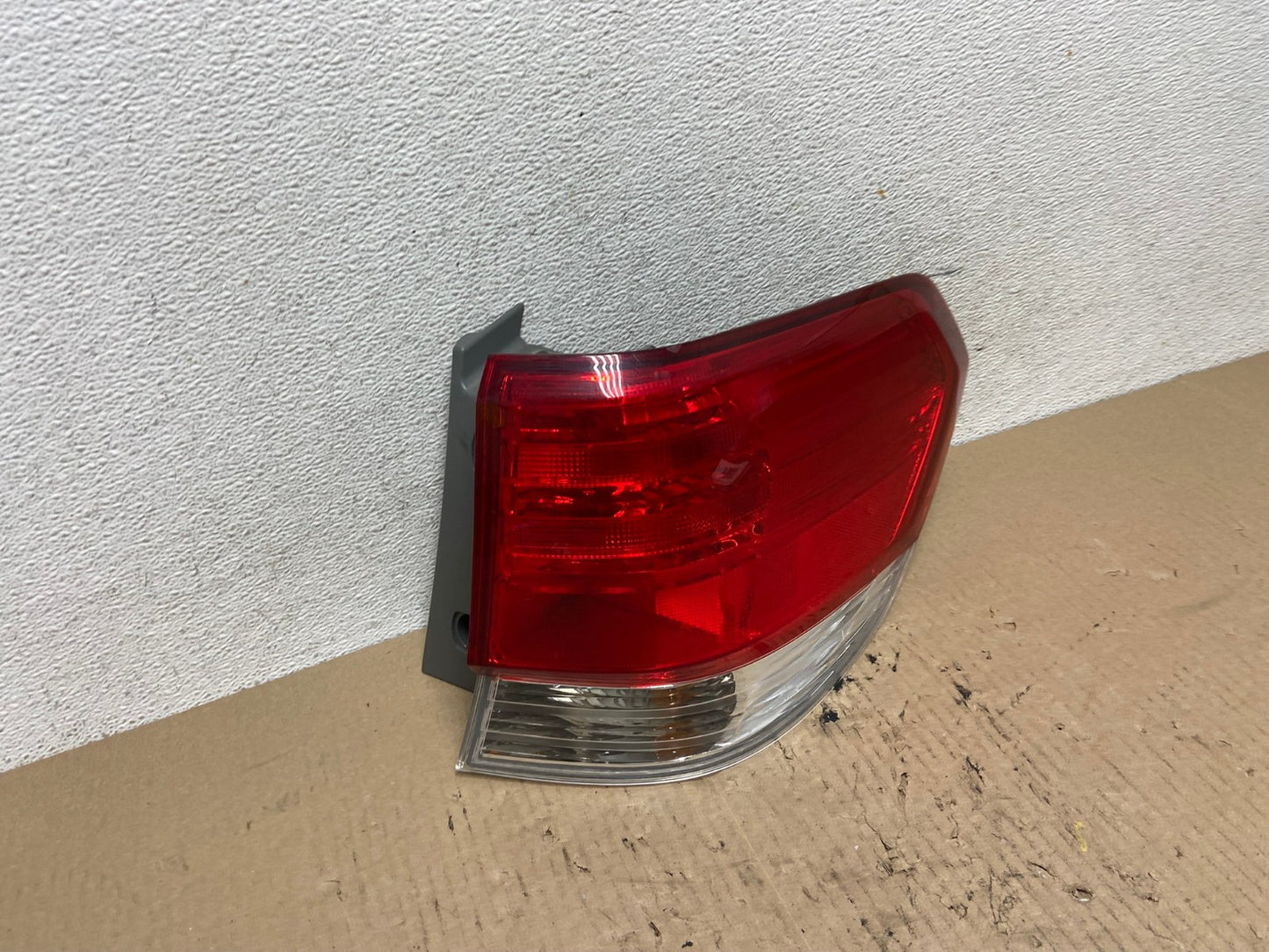 2008 2009 2010 Honda Odyssey Right Passenger Side Tail Light DEPO AF5941 LK2