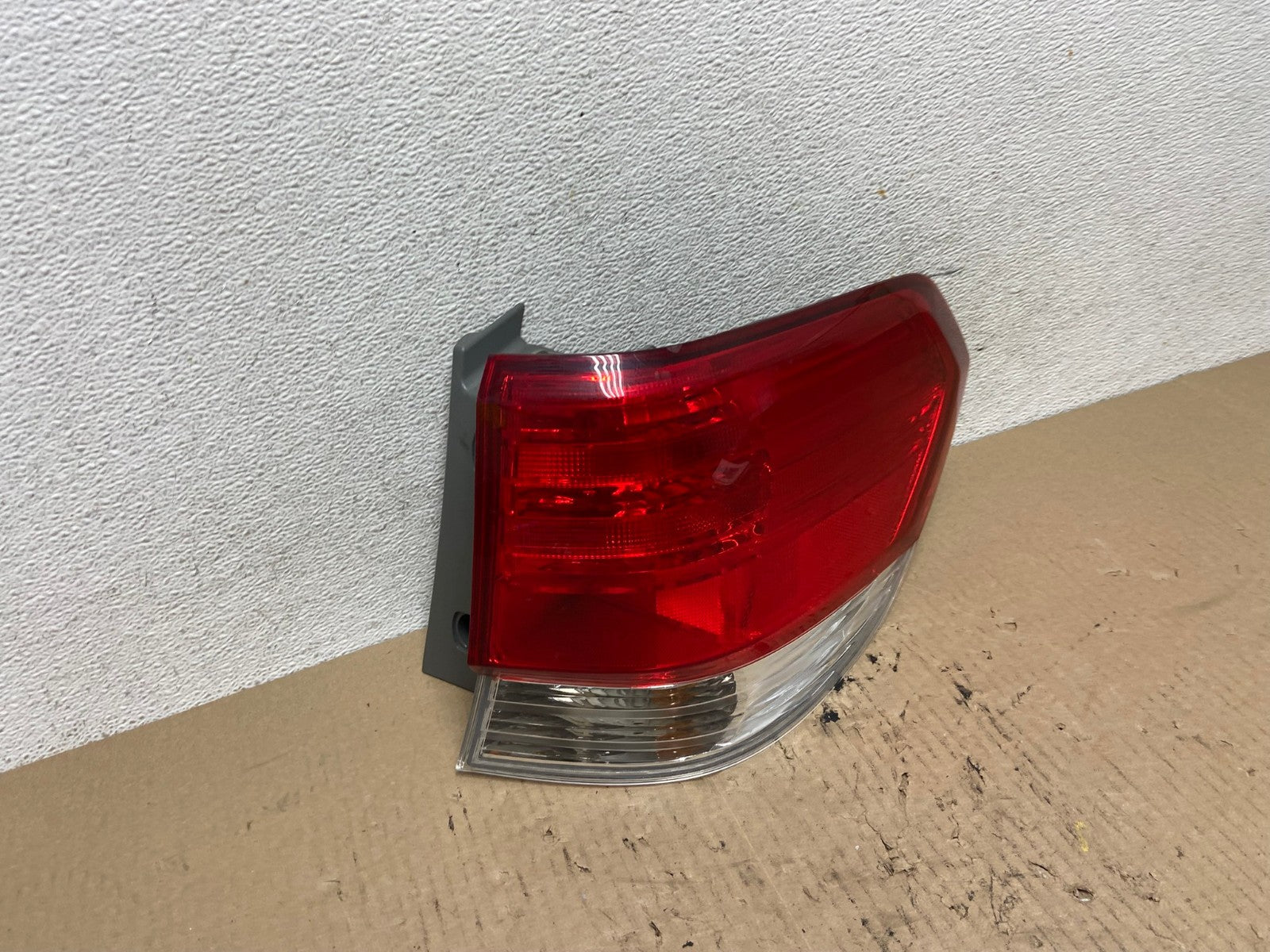 2008 2009 2010 Honda Odyssey Right Passenger Side Tail Light DEPO AF5941 LK2