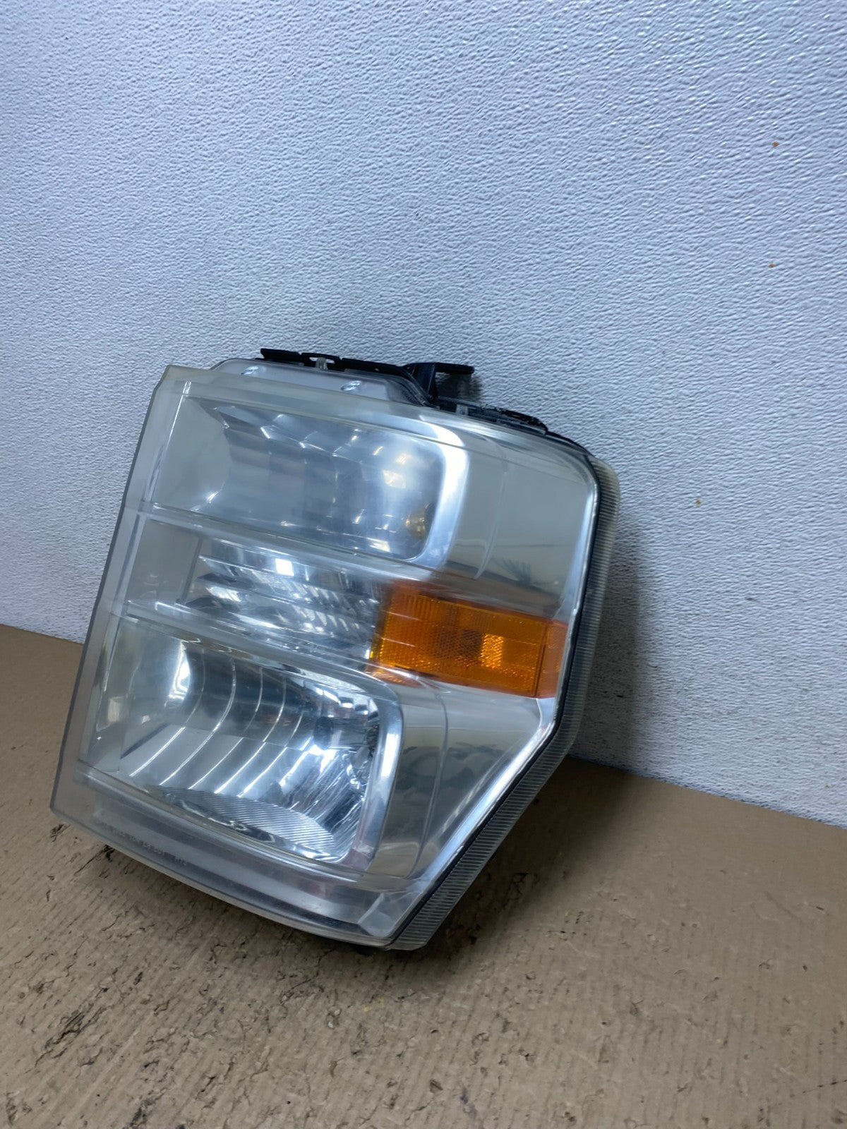 2008-2014 Ford Econoline E150 E250 E350 Left Driver LH Headlight AF7203 DW1