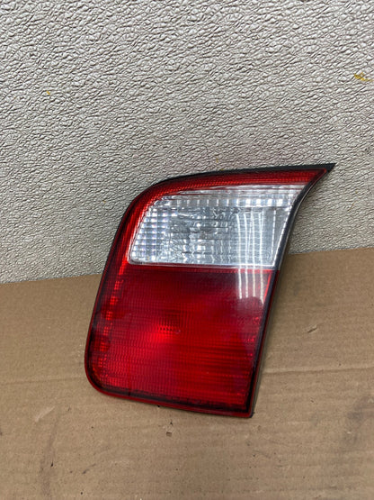 2001 2002 Subaru Forester Right Passenger RH Inner Lid Tail Light AB0999 LK0