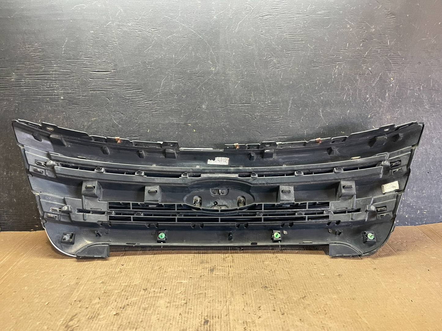2011 to 2015 Ford Explorer Upper Front Grill Grille Oem Z8141 DG9