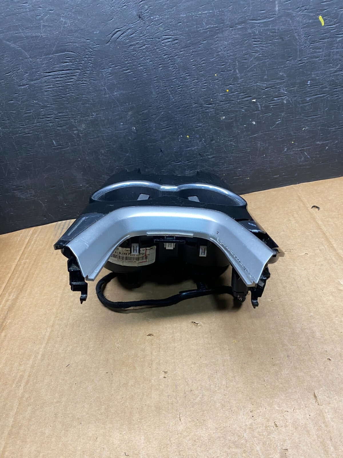 2013 to 2016 Ford Fusion Front Center Console Cup Holder Cupholder OEM i4735 DG13