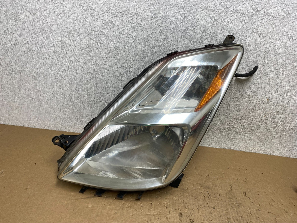 2004 - 2005 Toyota Prius Left Driver Lh Xenon HID Headlight AG1360 DW0