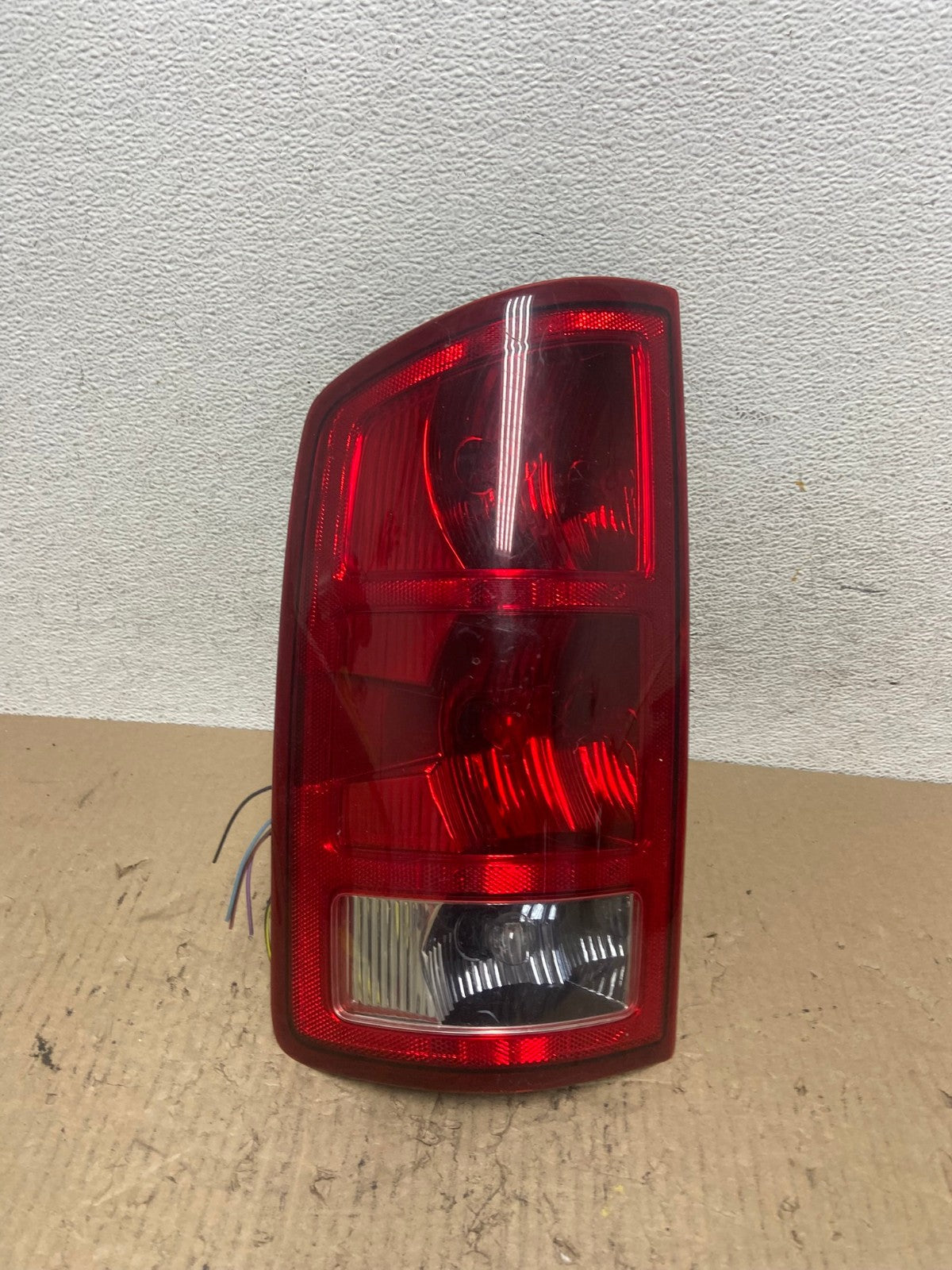 2002 to 2006 Dodge Ram 1500 Left Driver side Tail Light AF7088 LK0