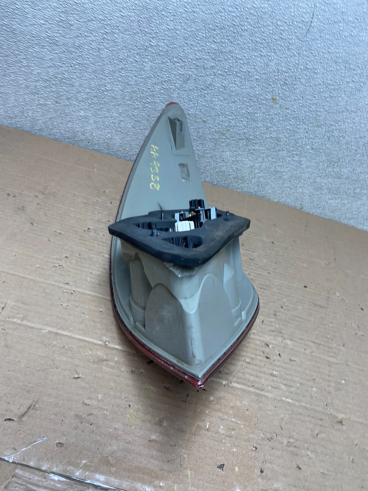 2006-2010 Mercedes W251 R-CLASS Right Passenger RH Side Tail Light AA9358 LK5