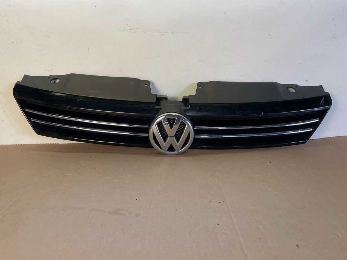 2011 to 2014 Volkswagen Jetta Sedan Front Upper Grille Grill AH8565 DG0