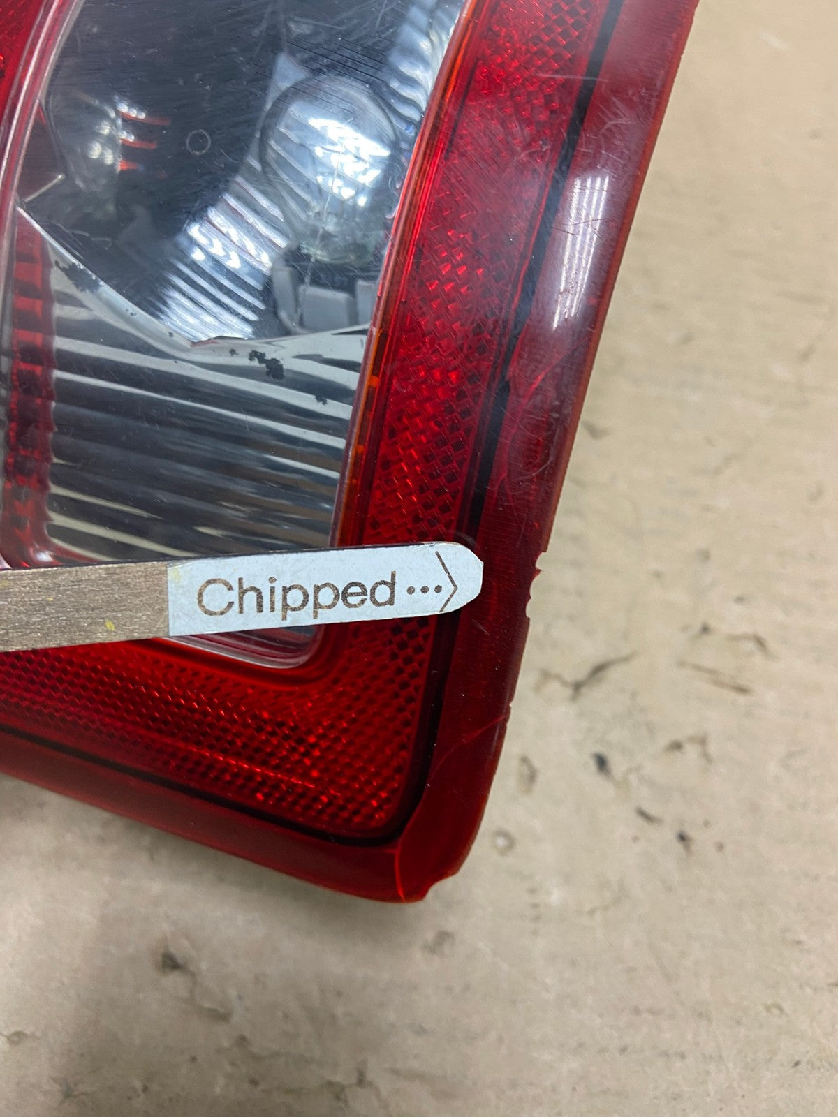2002 to 2006 Dodge Ram 1500 Left Driver side Tail Light AI0967 LK4
