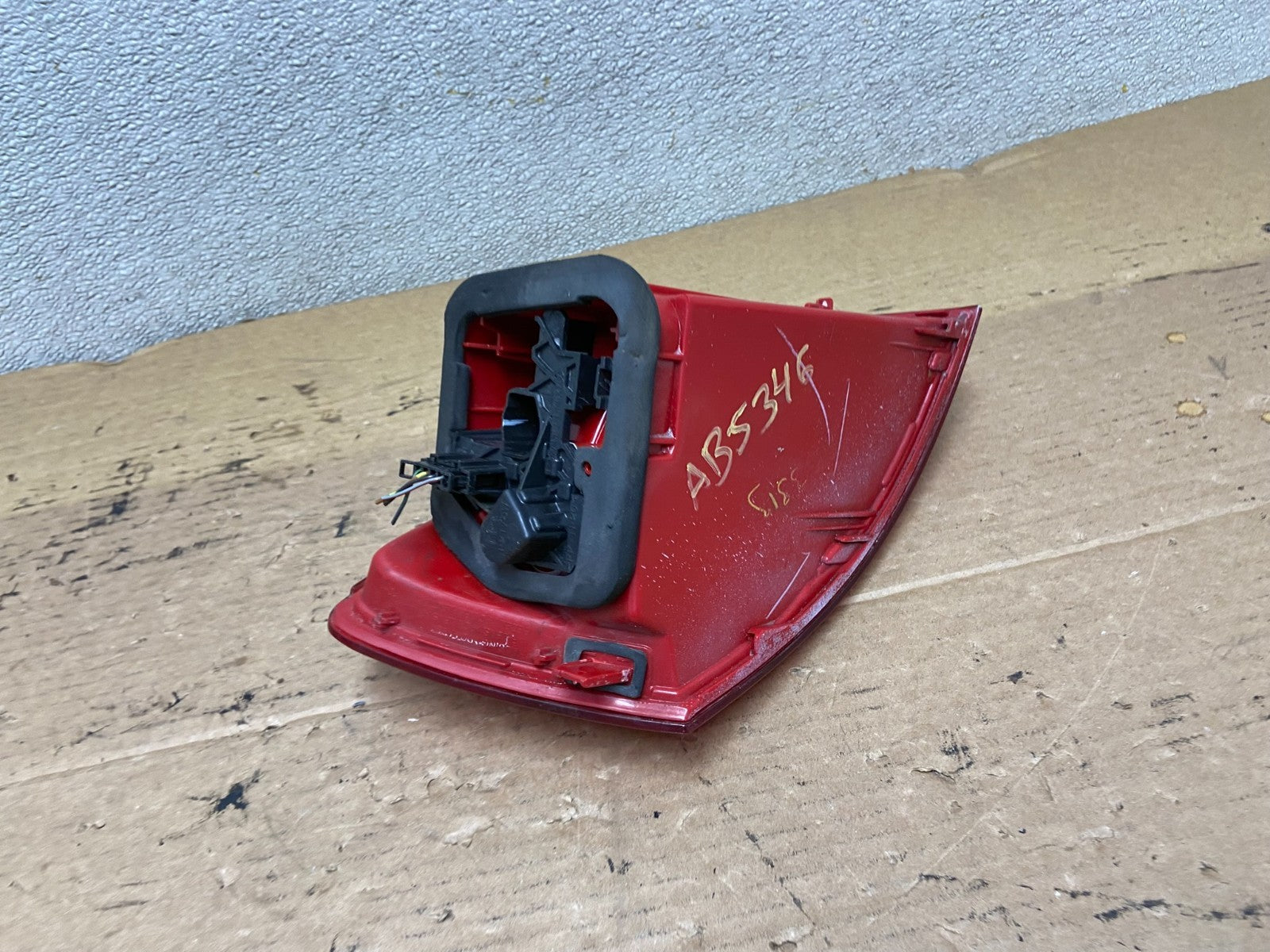 2011 to 2014 Volkswagen Jetta Right Passenger Rh Side Tail Light Oem AB5346 LK5