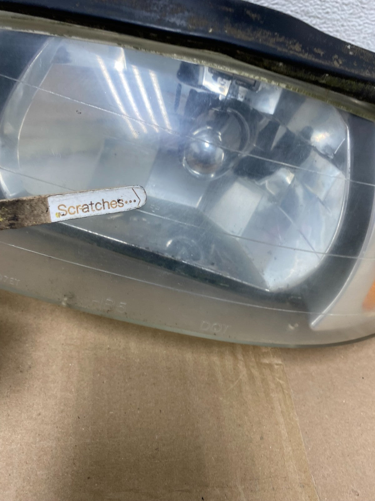 1998 to 2003 Ford Escort Left+Right Set Halogen Headlights AI1150 DW4
