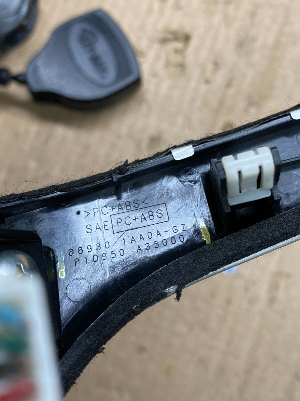 2009-2010 Nissan Murano Dash Trim Panel With Hazard Buttom Switch OEM Z1900 DG4