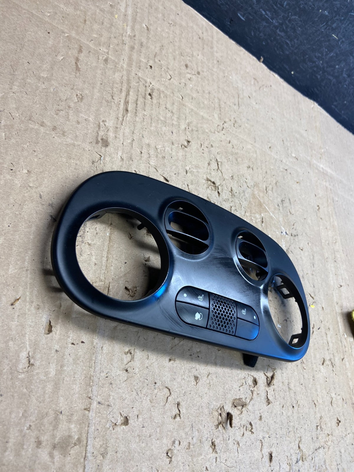 2012 - 2017 Fiat 500 Heated Seat Fog Light Control Switch Bezel ae2004 DG2