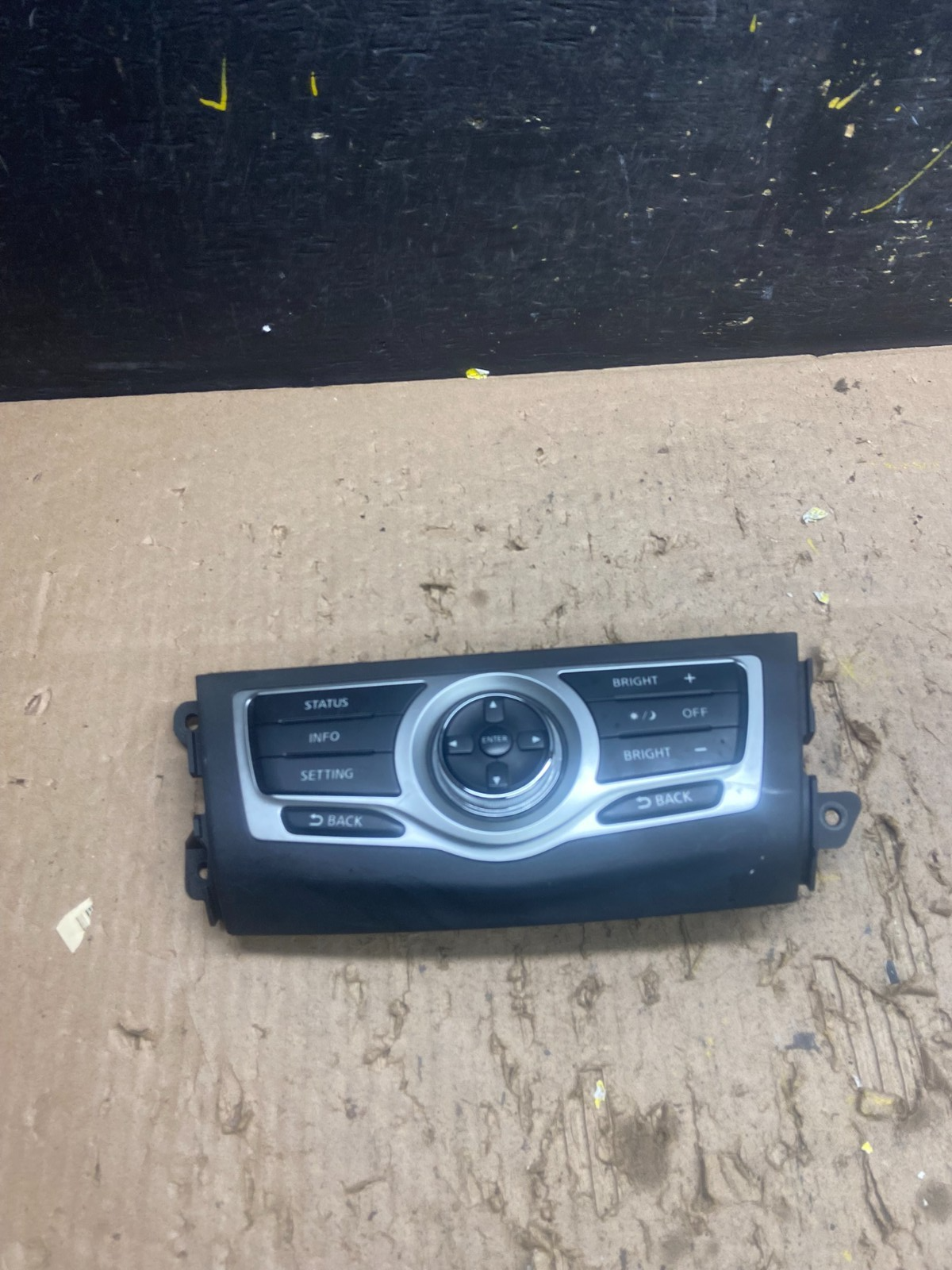 2009-2014 Nissan Murano AM FM Radio CD Control Panel T8978 DG0