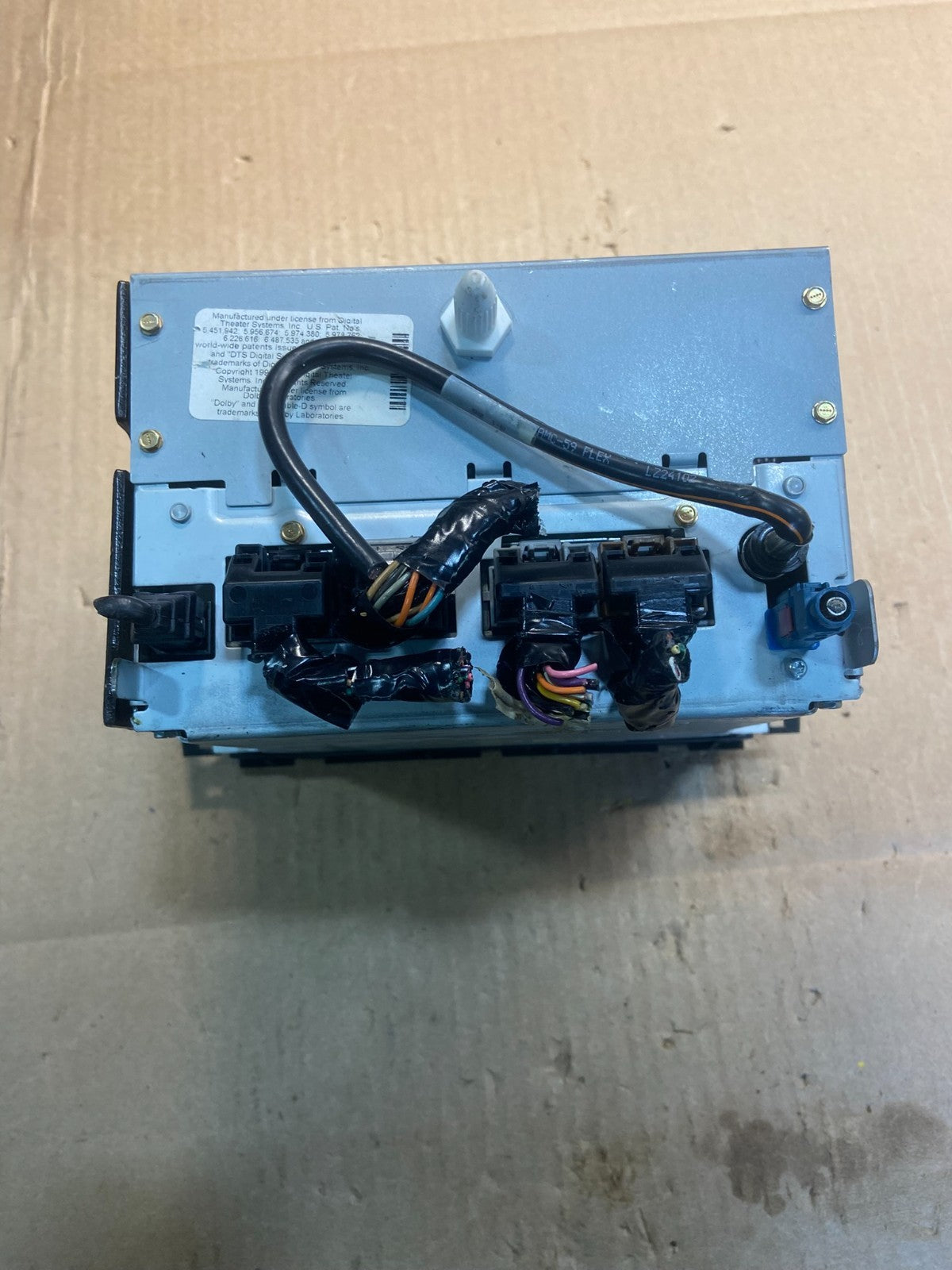 2011 2012 GMC Acadia Radio Display Screen AM/FM AUX OEM Y7600 DG6