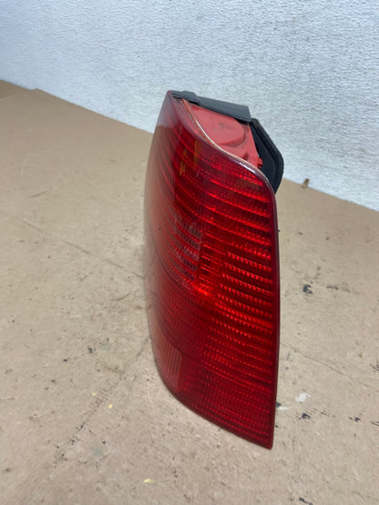 1999 to 2003 Volkswagen Jetta Sedan Right Passenger Tail Light AF5123 LK1