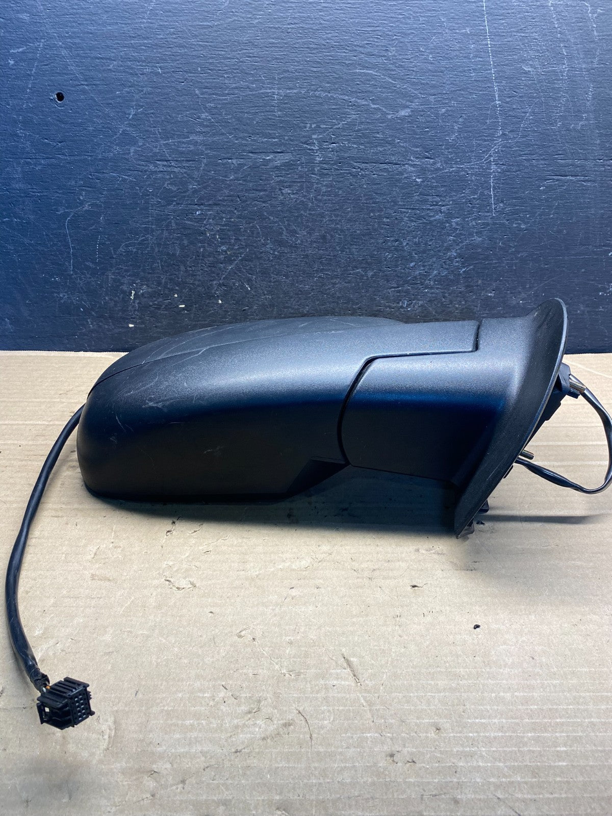 2007 - 2013 Chevrolet Silverado Sierra Right Passenger Side Mirror AF0067 DW2