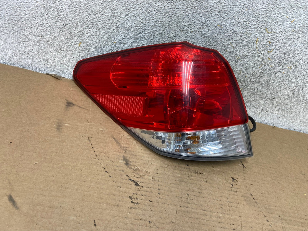 2010-2014 Subaru Outback Wagon Left Driver Lh Side Tail Light AH4237 LK0