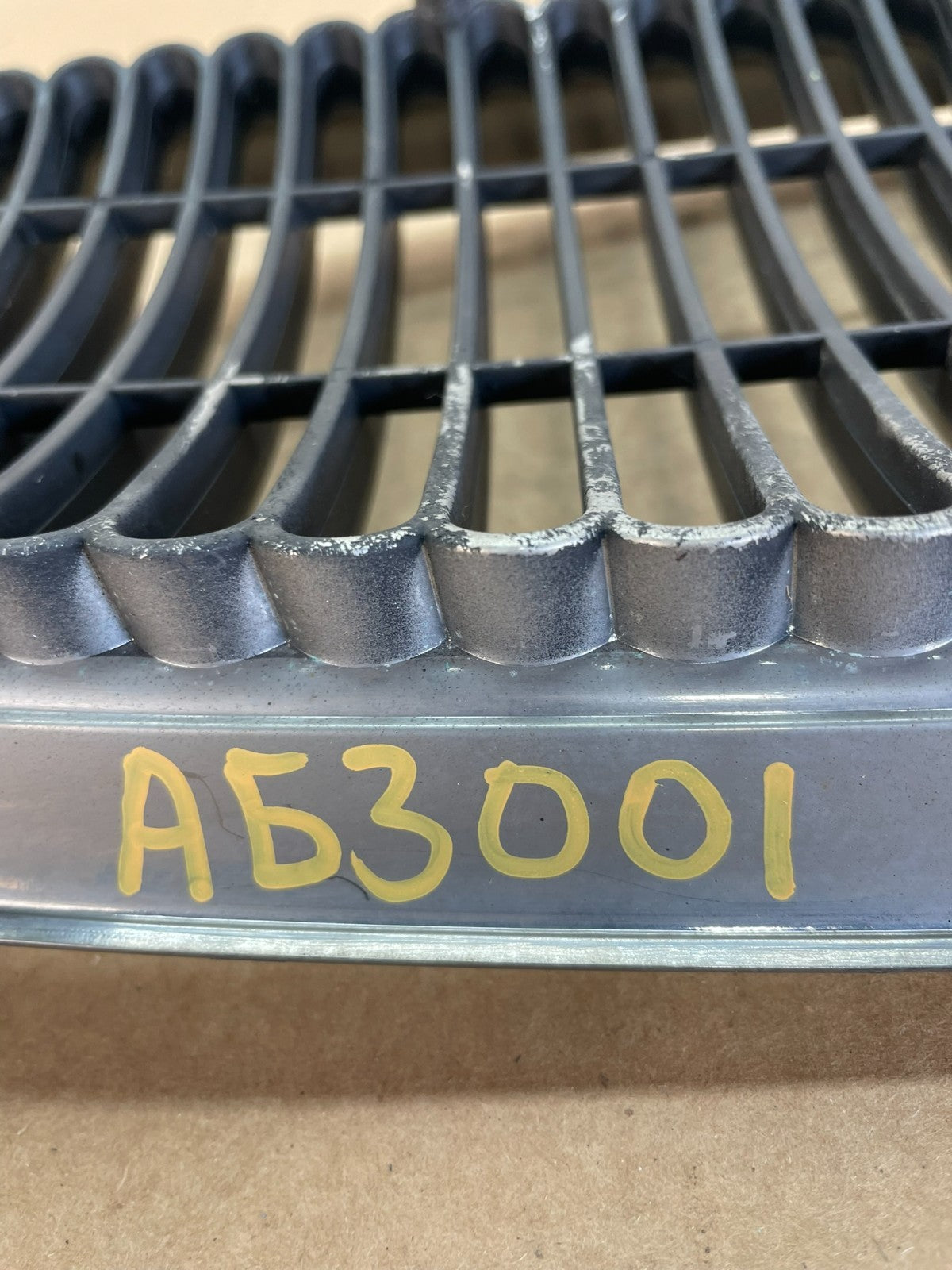 2000 to 2005 Buick Lesabre Front Chrome Upper Grill Grille AG3001 DG5