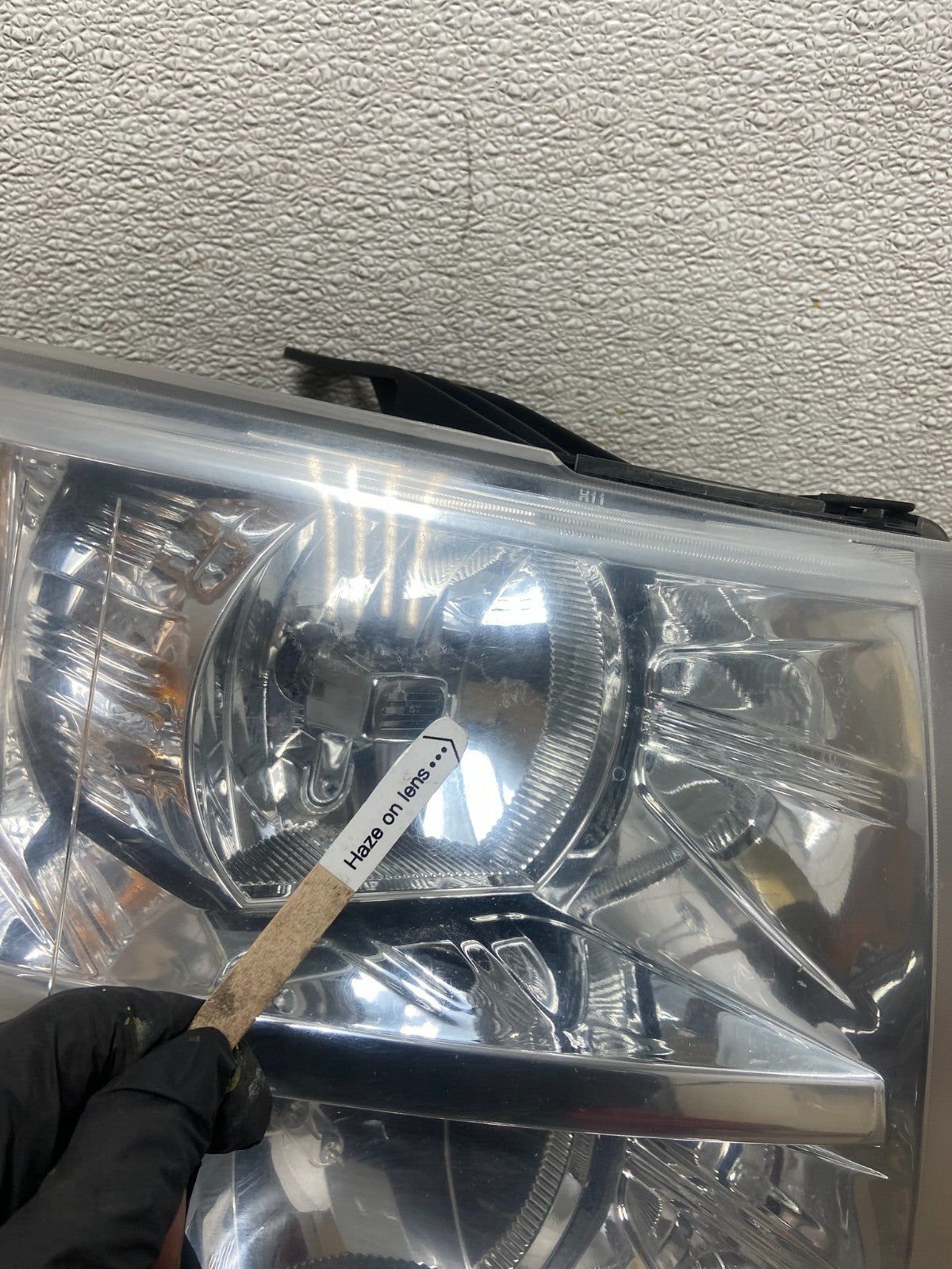 2007 to 2014 Chevrolet Silverado Right Passenger RH Side Headlight AD2658 DW3
