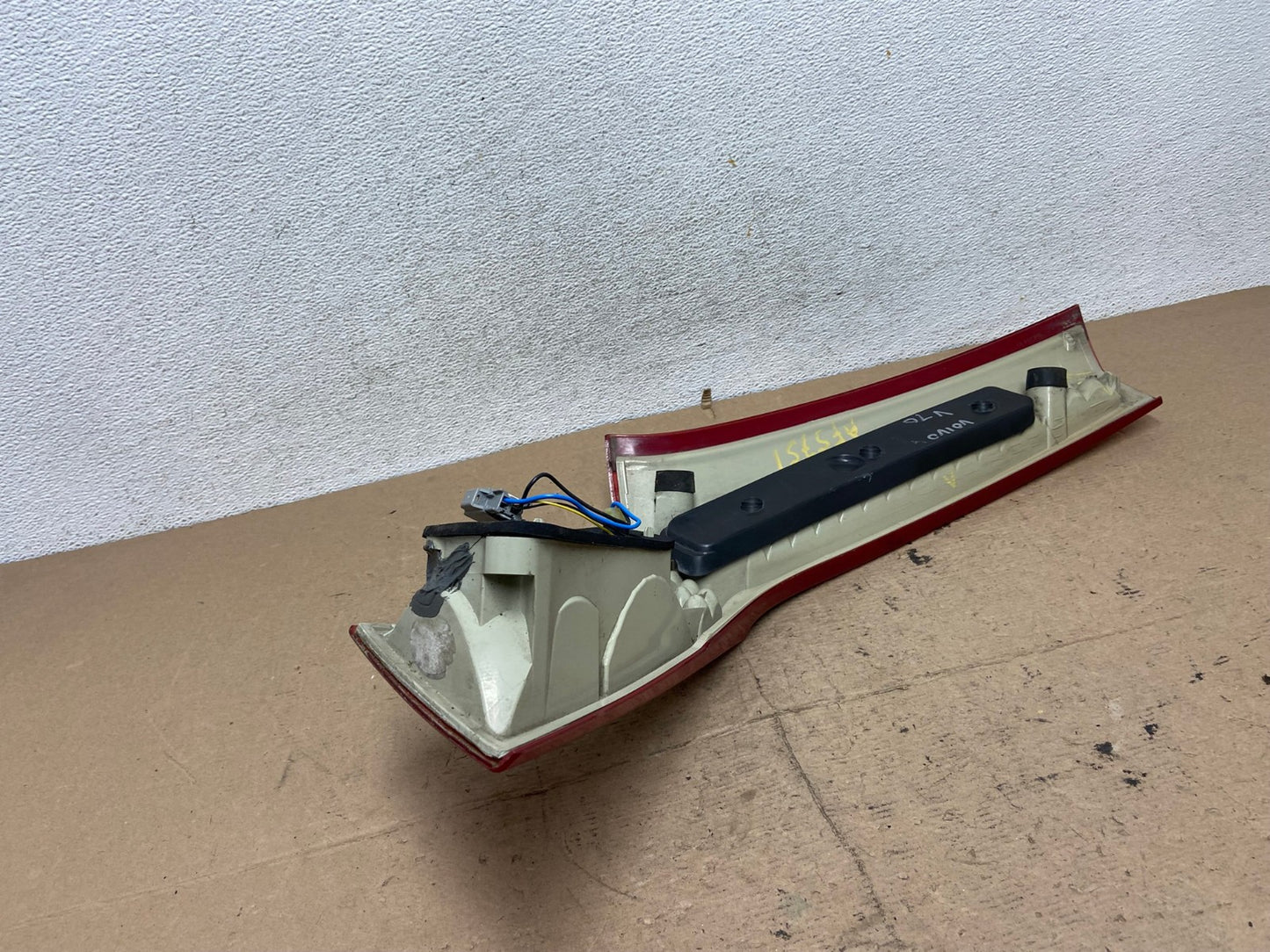 2008 to 2013 Volvo XC70 V70 Right Passenger Tail Light Upper AF5751 LK6