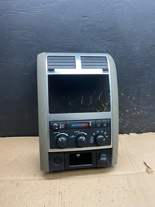 2005-2009 Dodge Durango Heat AC Climate Temperature Control Radio Bezel Y2421 DG0