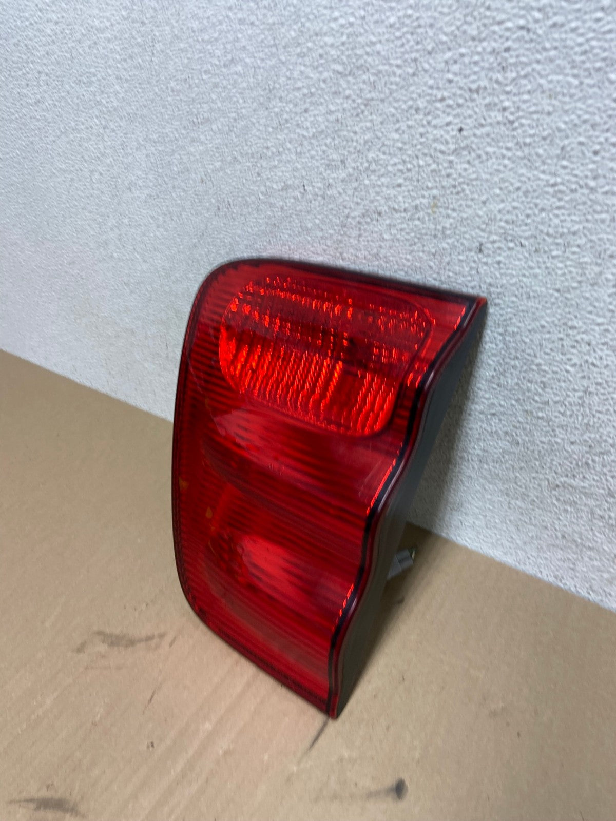 2001- 2004 Toyota Sequoia Right Passenger RH Side Tail light Inner AE6990 LK1