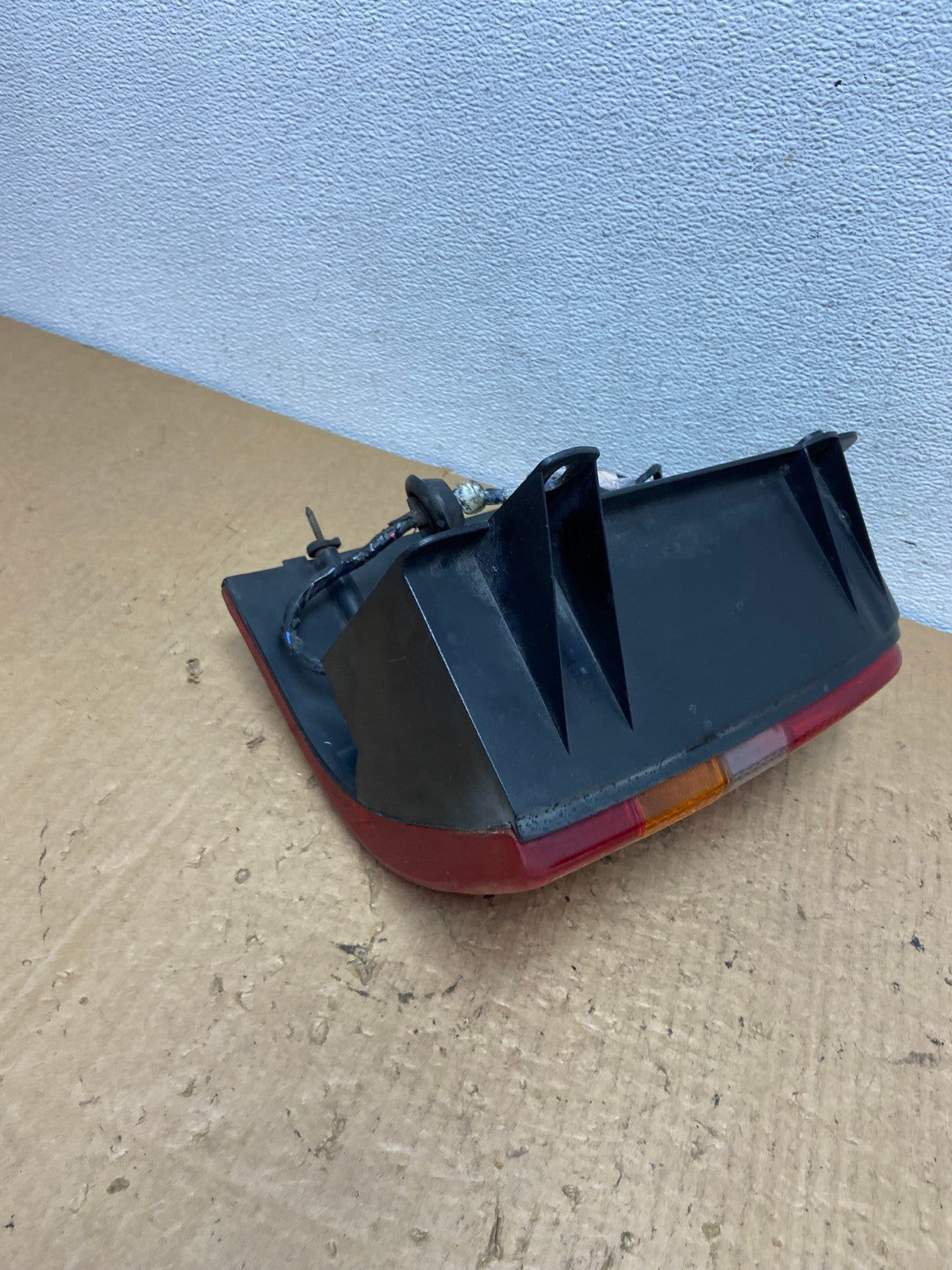 1993-1998 Jeep Grand Cherokee ZJ Right Passenger Side Rh Tail Light AC8275 LK5