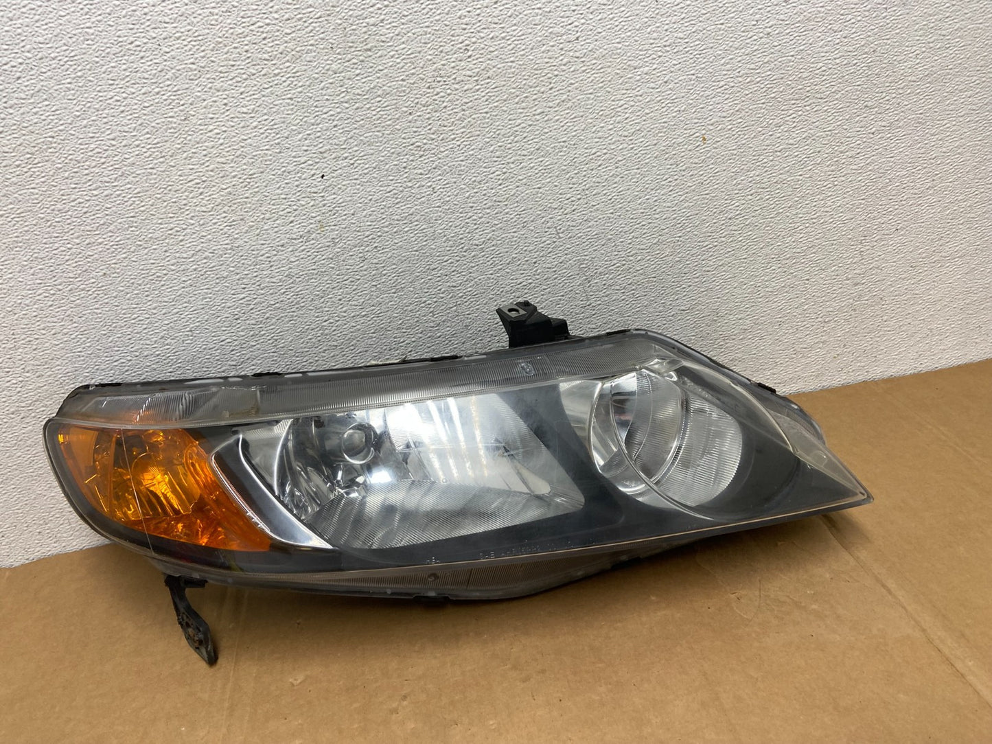 2006 2007 2008 Honda Civic Sedan Right Passenger Headlight Halogen AC8377 DW0