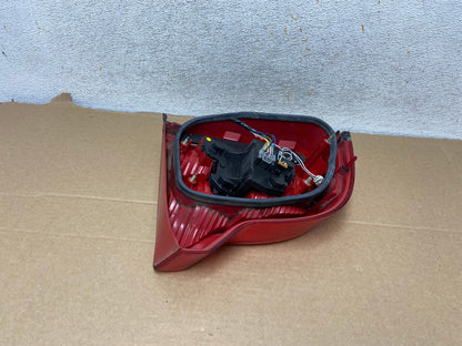 2004 - 2006 Volvo S80 Right Passenger RH Side Tail Light AH7724 LK4
