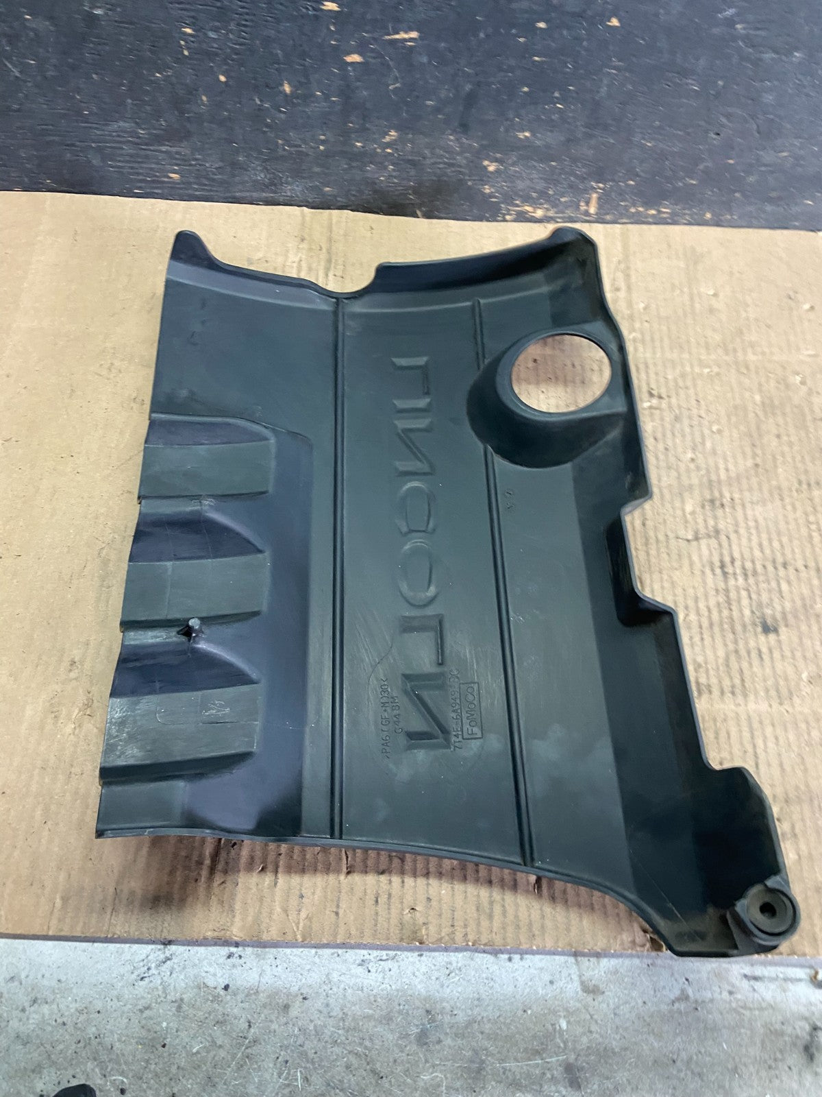 2009 to 2012 Lincoln MKS 3.7L Engine Motor Cover p8488 DG6