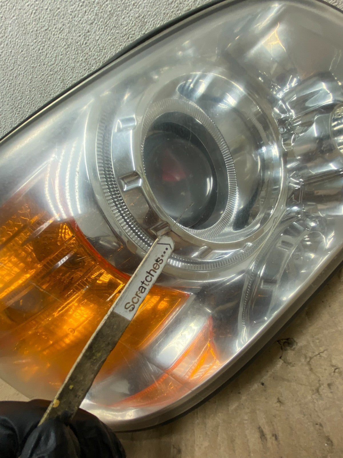 2003-2004 Kia Optima Right Passenger RH Side Headlight Halogen AG8076 DW3