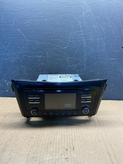 2015 to 2016 Nissan Rogue AM FM XM Radio CD Player Screen Receiver AG1533 DW0