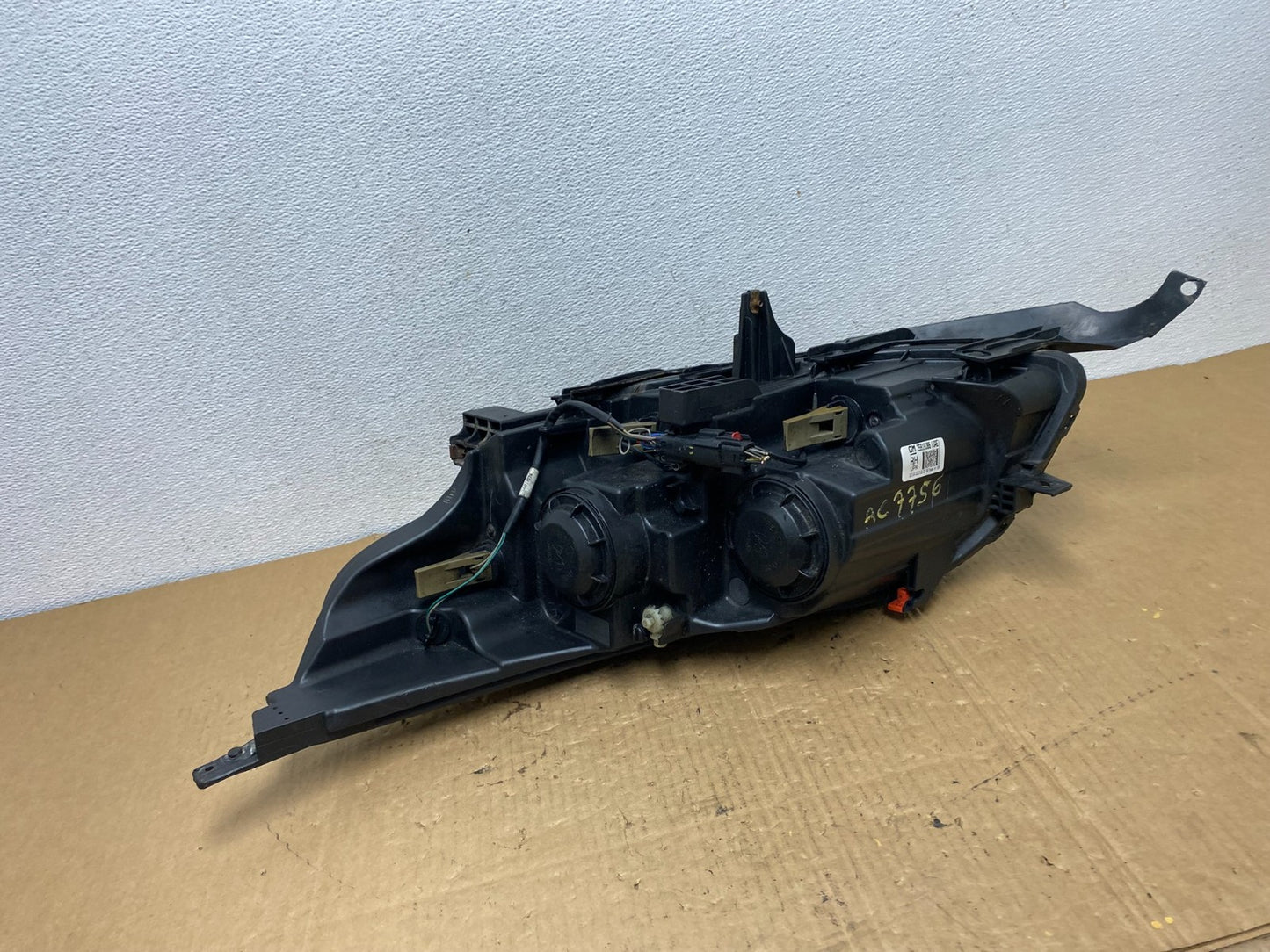2013 - 2015 Chevrolet Malibu Projector Headlight Right Passenger AC7756 DW6