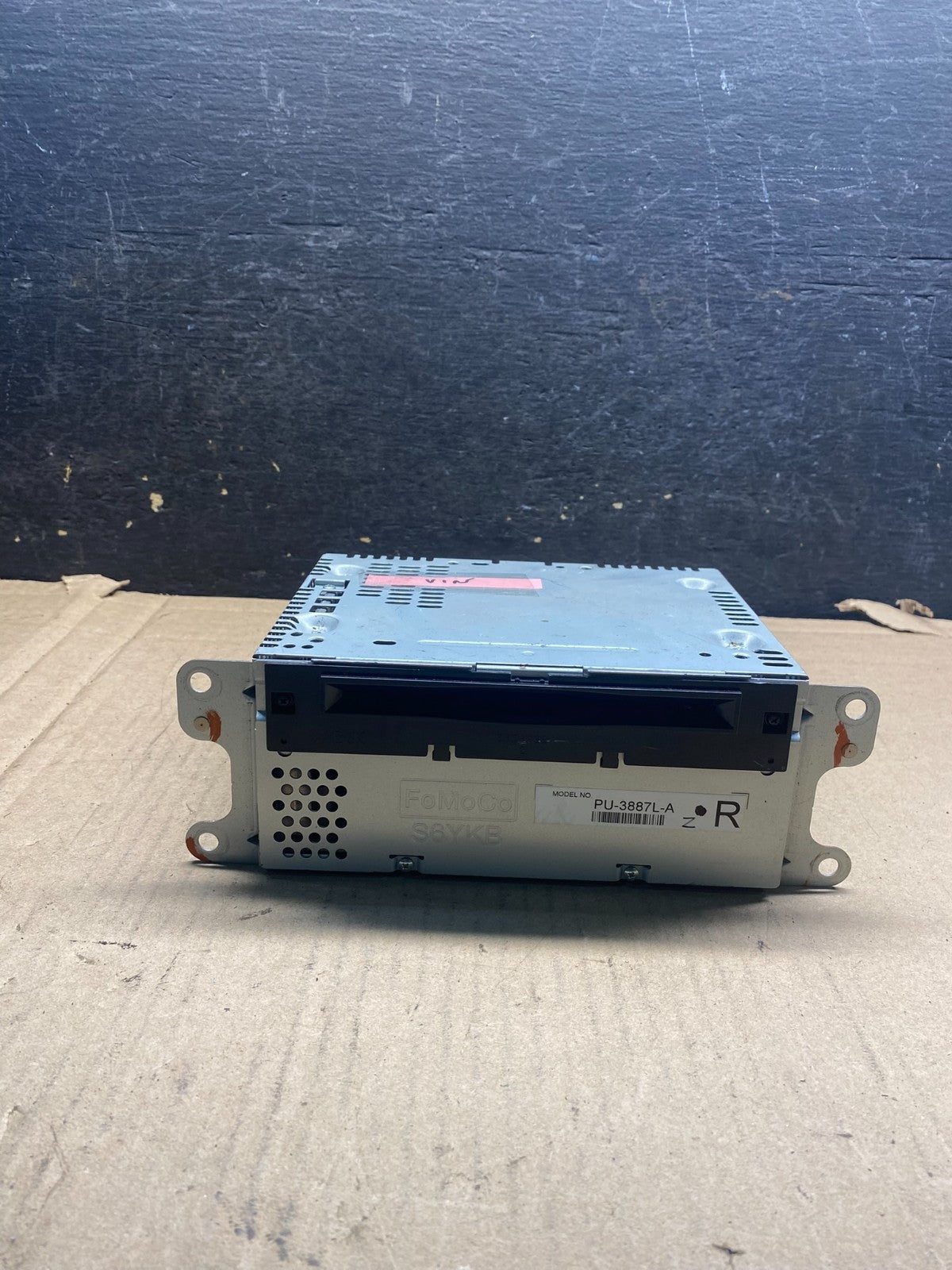 2012 to 2014 Ford Edge AM/FM Radio Reciever aj0509 DG0