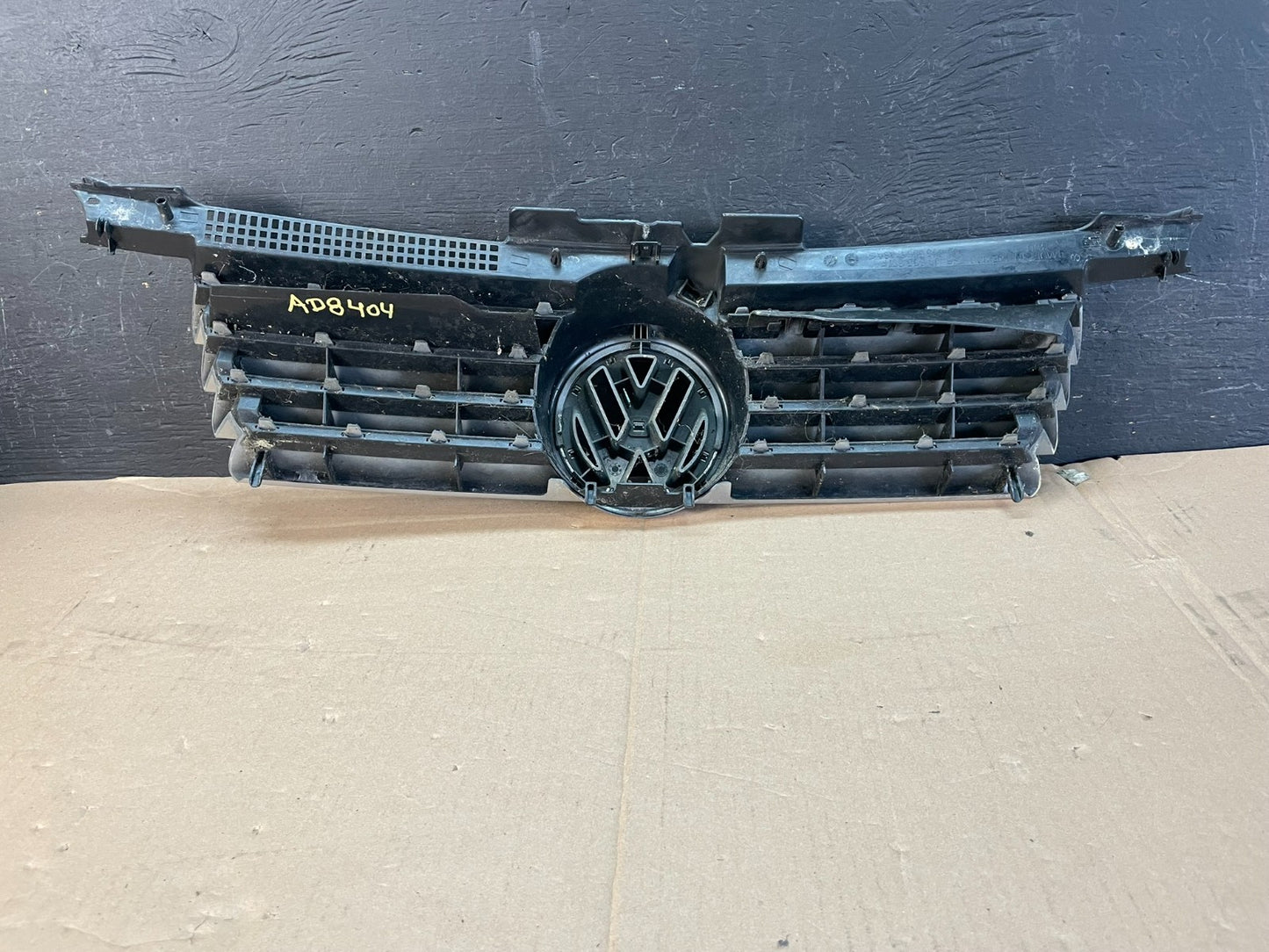 1999-2005 Volkswagen Jetta Front Upper Grille Grill Chrome ad8404 DG3